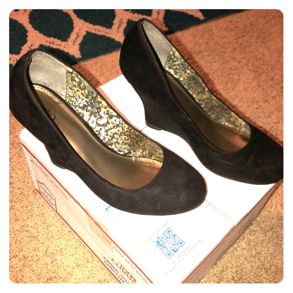 Black suede wedges  ***2/$15***